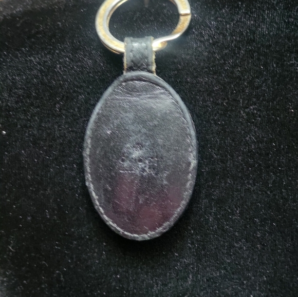 Gucci Leather and Gold keychain - Picture 4 of 4